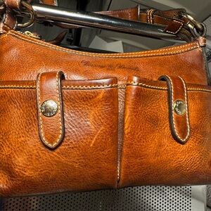 Dooney & Bourke Rich Brown Leather Vintage bag 
shoulder bag in great condition